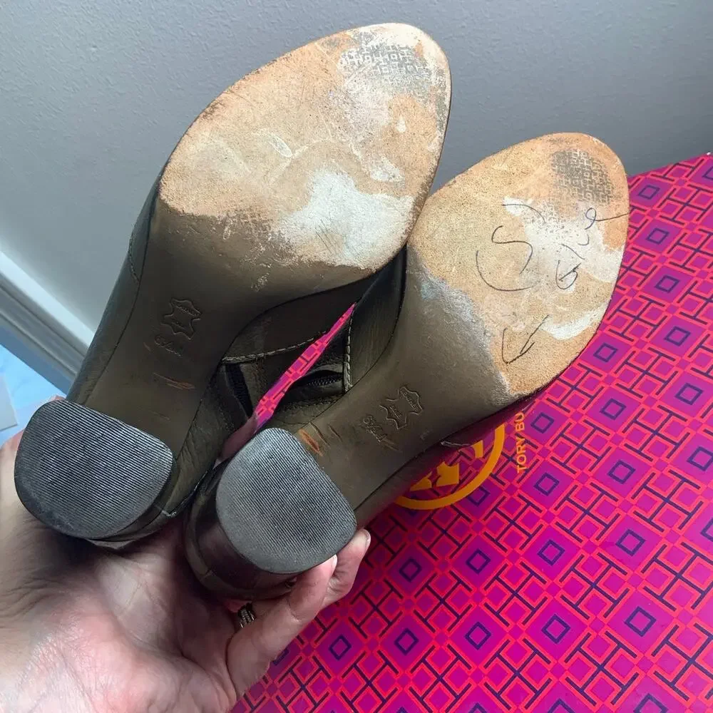 Tory Burch Derby leather ankle booties size 6.5‎